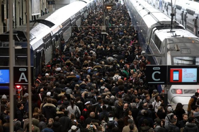 French rail strikes latest: First weekend of holidays to be hit