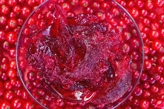 Recipe: How to make delicious Swedish redcurrant jelly