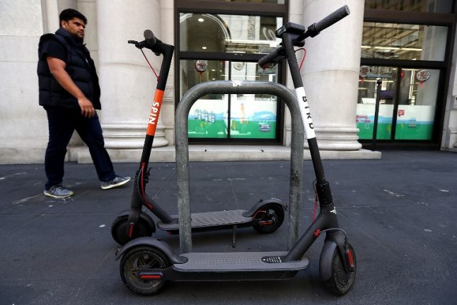 Paris set to roll out new electric scooter sharing scheme