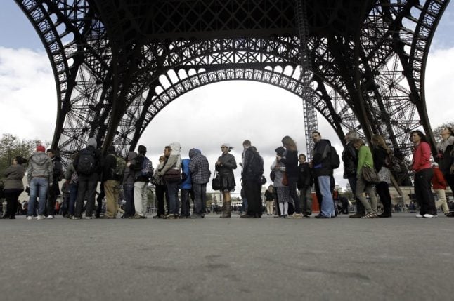 Paris: Eiffel Tower staff to go on strike over long queues