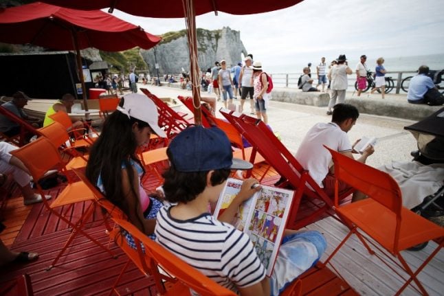 French beaches open pop-up summer libraries
