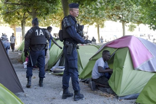 French police clear 450 migrants from camp in Nantes