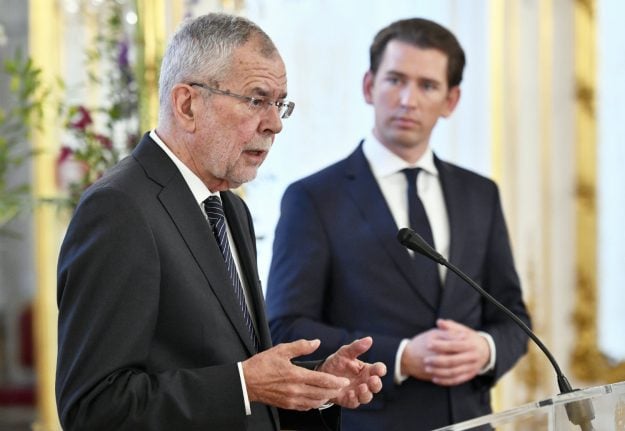 Austrian president criticises government's asylum proposals