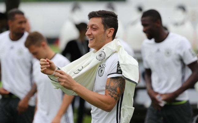 ‘Scapegoat’ Özil should quit German team, says father