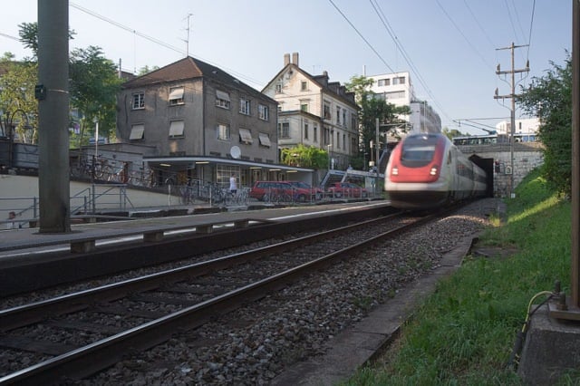 Zurich ticket inspector faces assault charge after kicking passenger in head