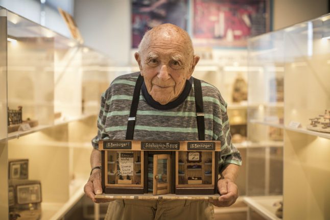 94-year-old Israeli recreates his German childhood in miniature