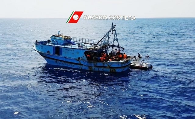 Italian coastguard staff break silence to express concern over government migrant policy