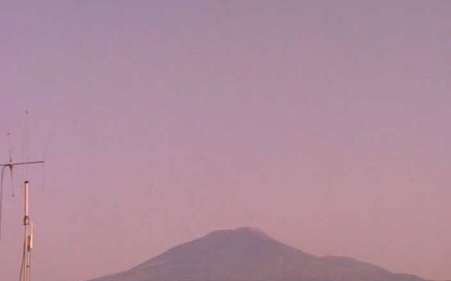 Over ten minor earthquakes felt at foot of Mount Etna