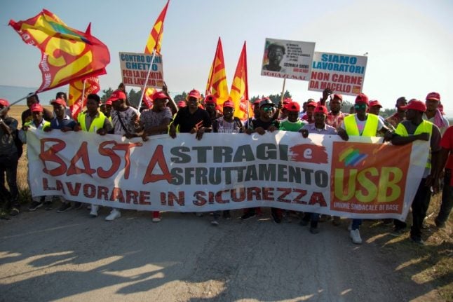 Farm workers protest in Italy after migrant crash deaths