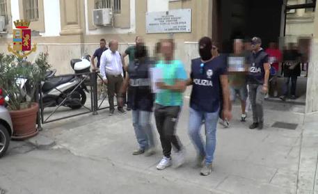 Italian police bust bone-breaking insurance fraud gangs