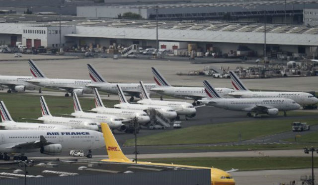 Air France profits nosedive by €335 million due to strikes