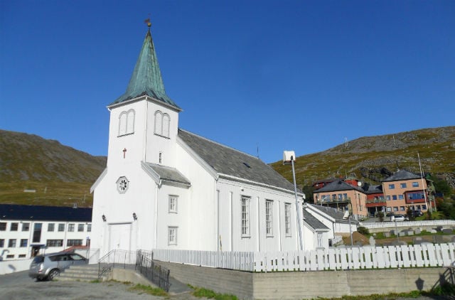 Tourists invade funeral in northern Norway