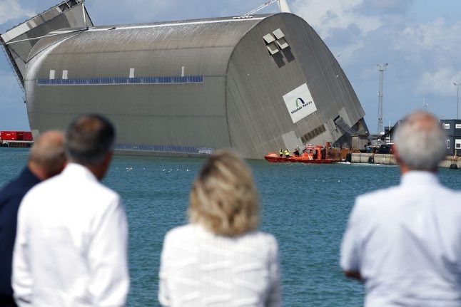Giant floating dock capsizes in Denmark