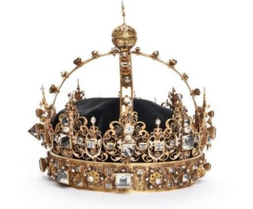 International hunt on for stolen Swedish royal crowns