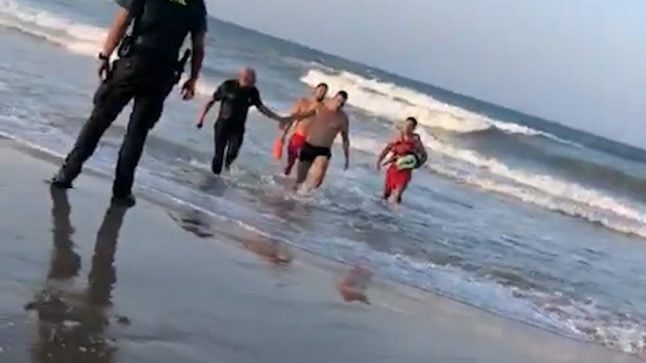 Video: Spanish swimmer arrested after refusing to leave red flag waters