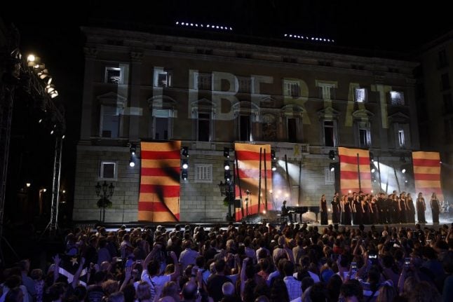 La Diada: Catalan separatists plan show of strength at Barcelona demo