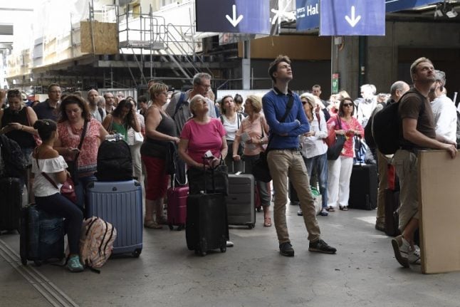 Five French rail stations and Paris airport at risk of major power outage