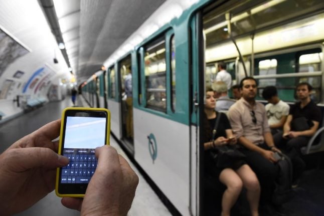 Paris: 4G launches on RER C but Metro users forced to wait