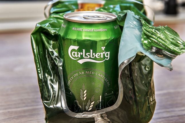Carlsberg cans plastic rings to cut waste