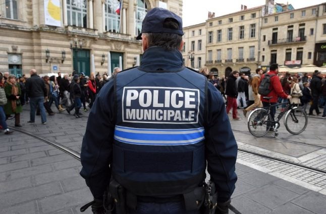 France urged to make it mandatory for all police to carry guns