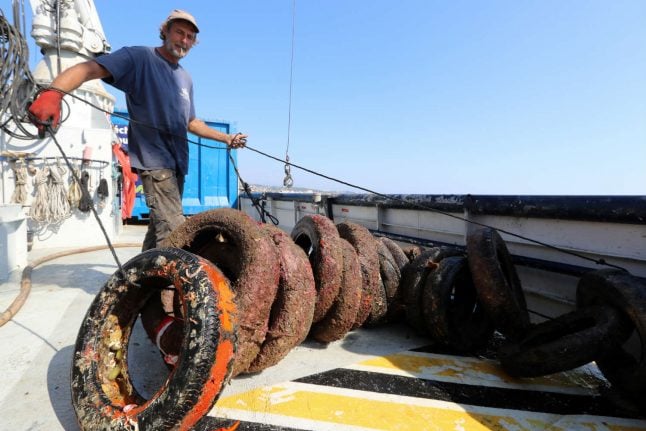 France reverses car tyre sea sanctuary - an environmental flop