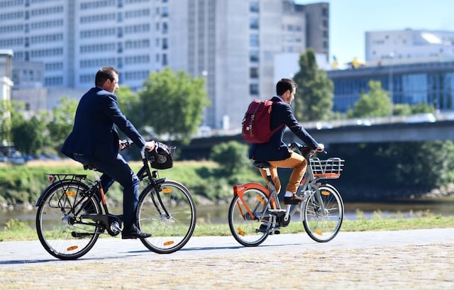 Nantes rolls out France’s first long-term bike rental scheme