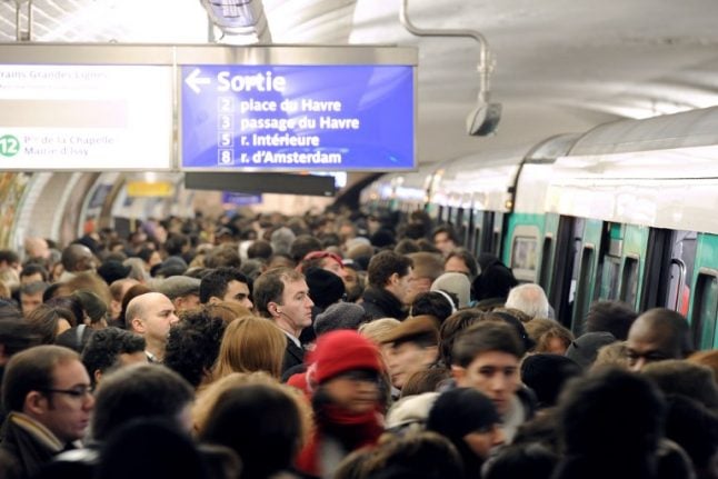 Paris Metro chiefs move to make nightmare Line 13 more bearable (but Parisians are not impressed)