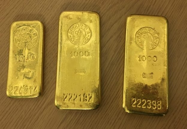 Gold rush: Man finds treasure worth €83,500 in kitchen cupboard
