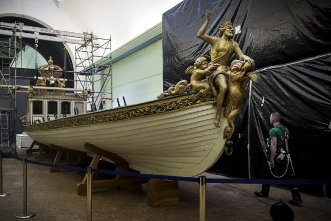 Napoleon's imperial barge moves to Brittany coast