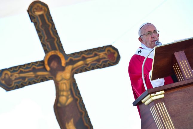 In Sicily, pope slams 'blasphemous' mafia