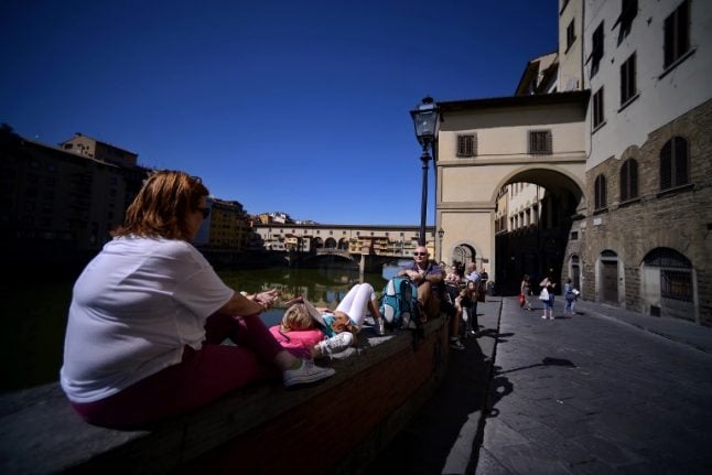 Florence bans snacking on historic streets