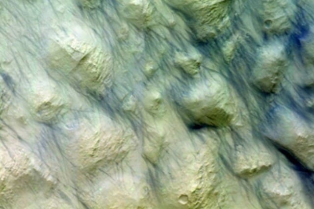 Swiss-built space camera captures aftermath of huge dust storm on Mars