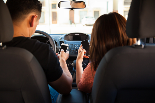 Why (now more than ever) you shouldn’t use your phone while driving in Spain