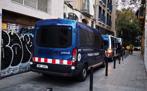 Barcelona police launch massive crackdown on narcopisos