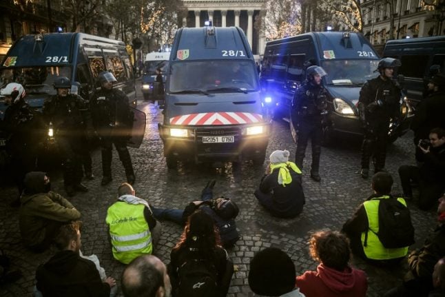 'We're not in Paris for a picnic': Yellow vest protesters to ignore police warnings