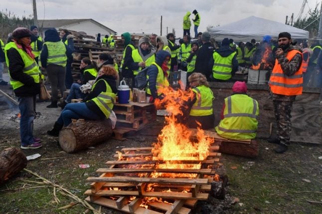 France's 'yellow vest' protest enters third day as fuel depots are blocked