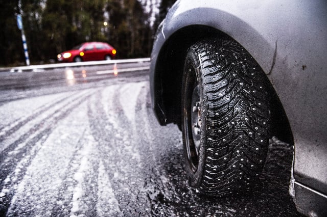Drivers urged to take extra care on icy Swedish roads today