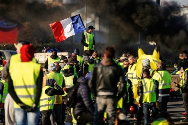 'Stay calm': Advice for drivers in France caught in the 'yellow vest' road blocks