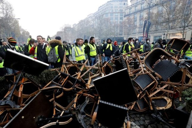 Little Christmas cheer in Paris as businesses count cost of riots