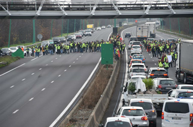 Driver killed near French border due to 'yellow vest' blockade