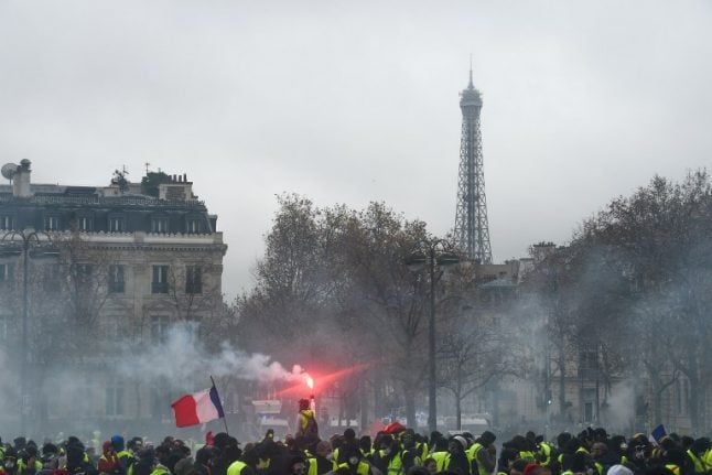 Tourists urged not to cancel trips to Paris over ‘yellow vest’ violence fears