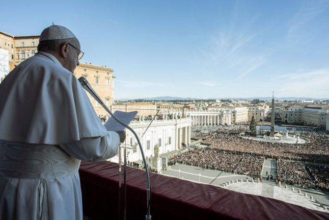 Pope hopes for peace in Yemen, Syria and other flashpoints
