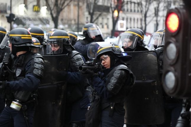 Riot control guns: What's all the fuss about Flash Balls in France?