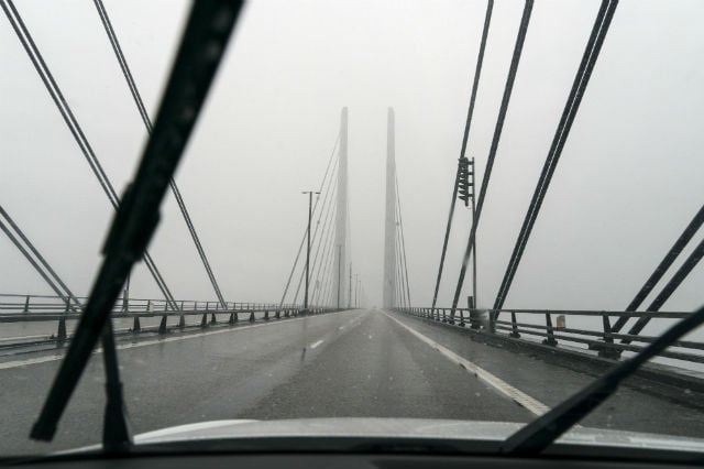 Öresund bridge shut due to risk of falling ice