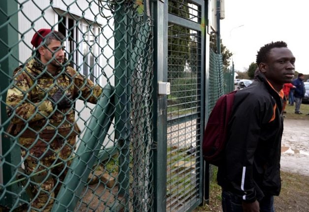 Hundreds evicted as Italy closes its second-largest migrant centre