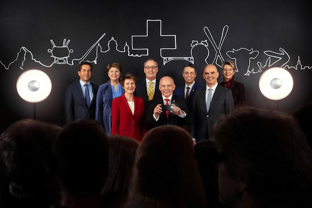 New official Swiss Federal Council photo released