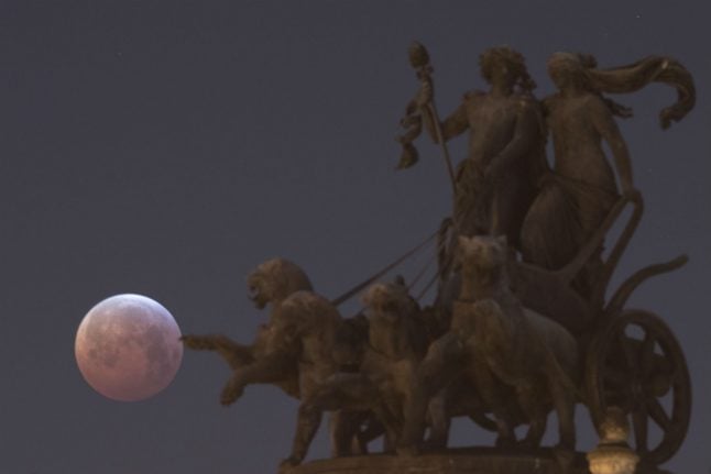IN PHOTOS: The 'blood moon' seen throughout Germany