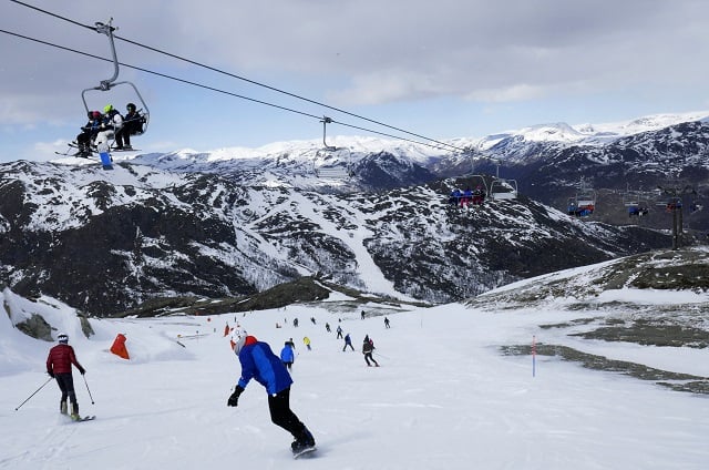'Mediocre' skiers: this Swedish company has a dream job for you