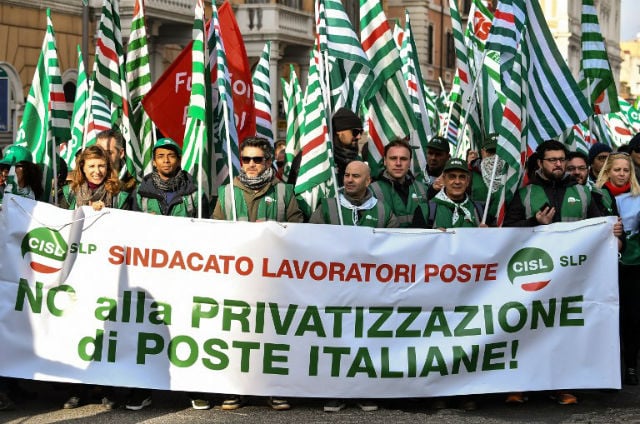 Hundreds march in Rome in union pro-growth protest
