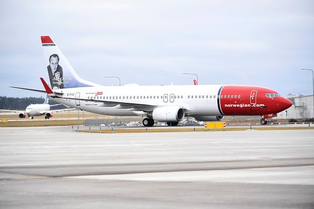 Plane bound for France returns to Stockholm after 'bomb threat'